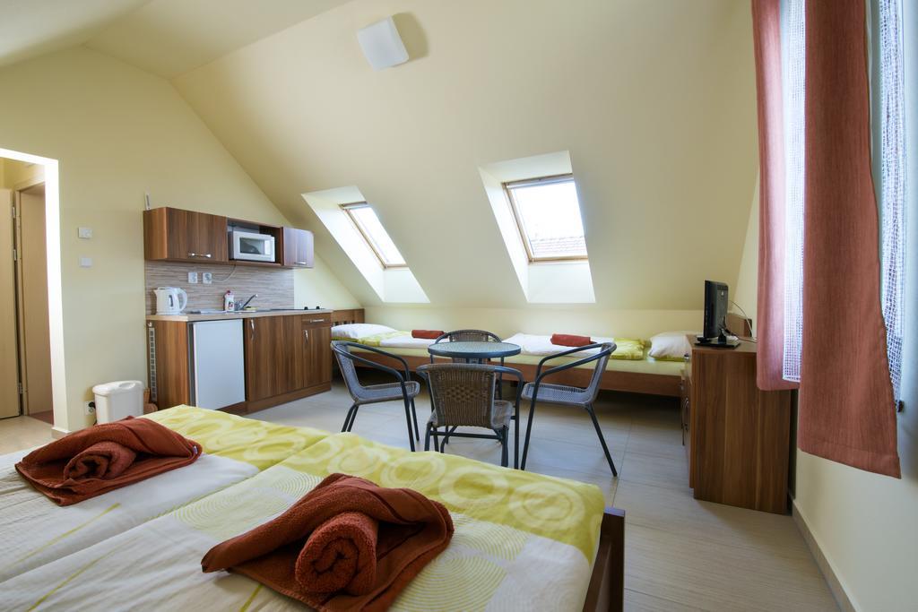 Penzion Admirál Třeboň Zimmer foto